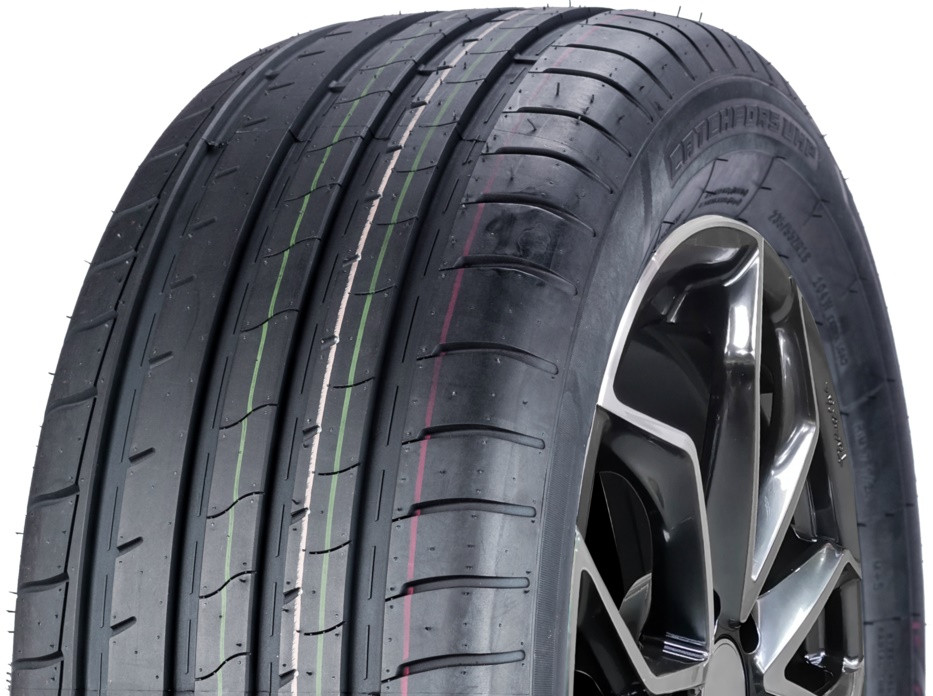 Летняя шина Windforce Catchfors UHP 235/40 R18 95W