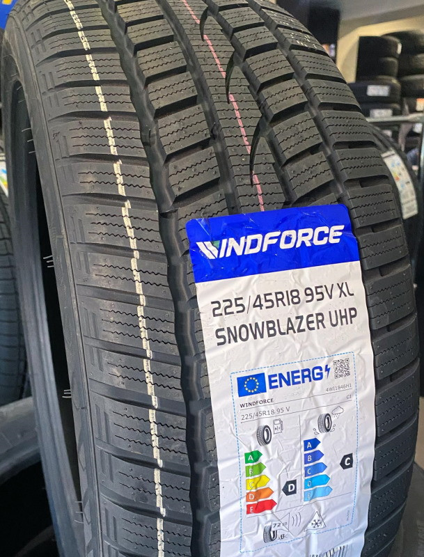 Зимова шина Windforce Snowblazer UHP 205/55 R17 95V