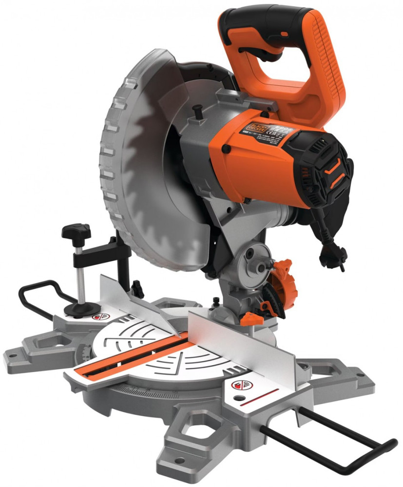 Торцовочная пила Black&Decker BES702