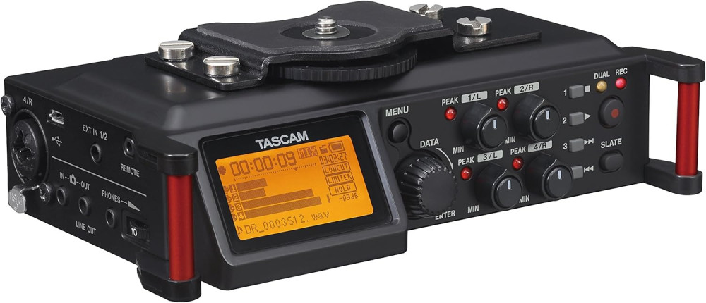 Диктофон Tascam DR-70D