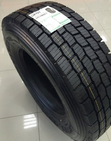 Вантажна шина Long March LM701 315/70 R22.5 154J