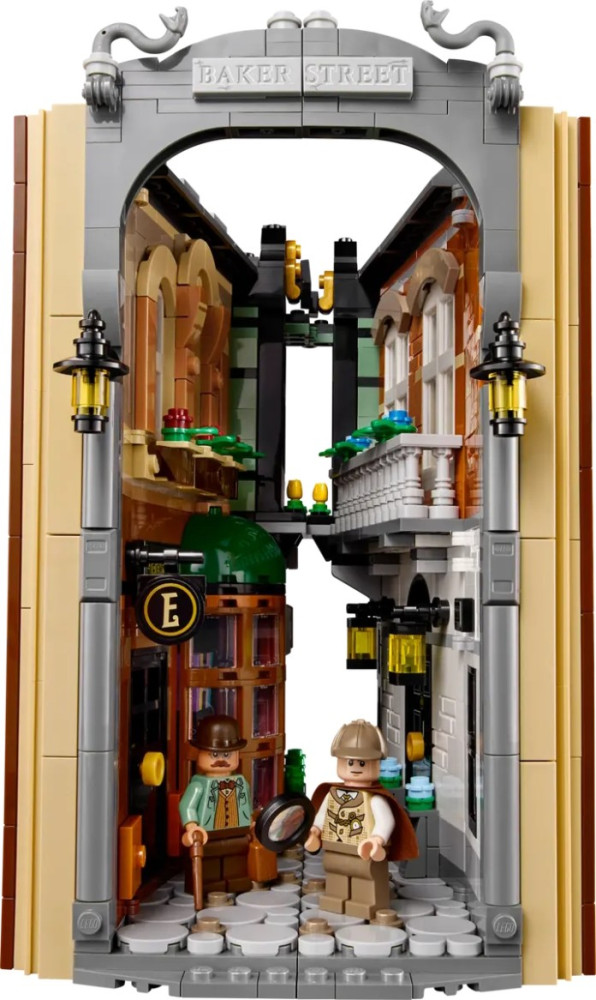 Конструктор Lego Sherlock Holmes Book Nook 10351