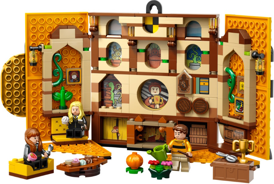 Конструктор Lego Hufflepuff House Banner 76412