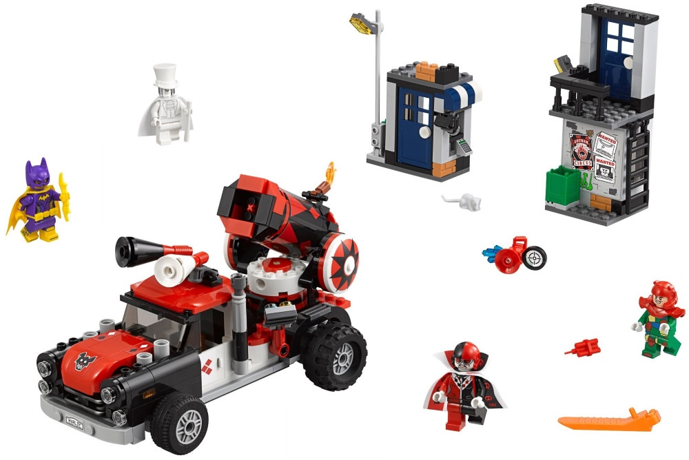 Конструктор Lego Harley Quinn Cannonball Attack 70921