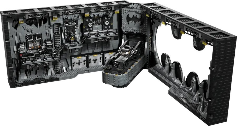 Конструктор Lego Batcave Shadow Box 76252