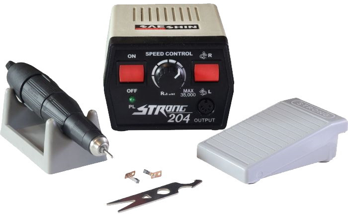 Маникюрный набор Strong 204/102L