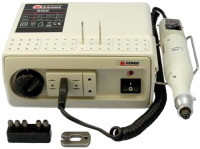 Маникюрный набор XENOX 68600