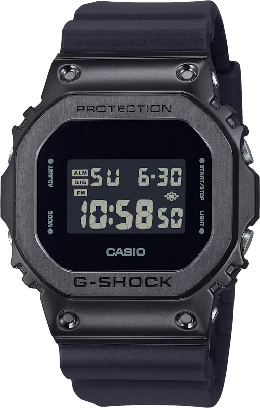Наручний годинник Casio G-Shock GM-5600UB-1