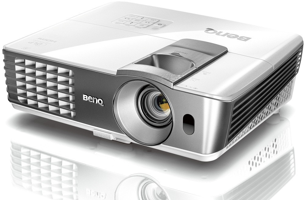 Проєктор BenQ W1070