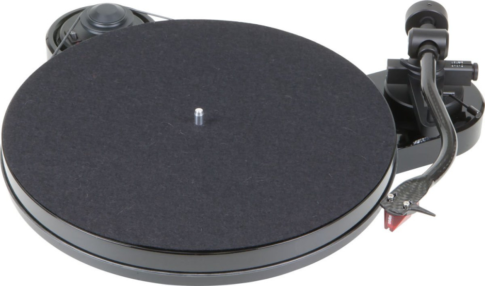 Проигрыватель винила Pro-Ject RPM 1 Carbon/2M Red