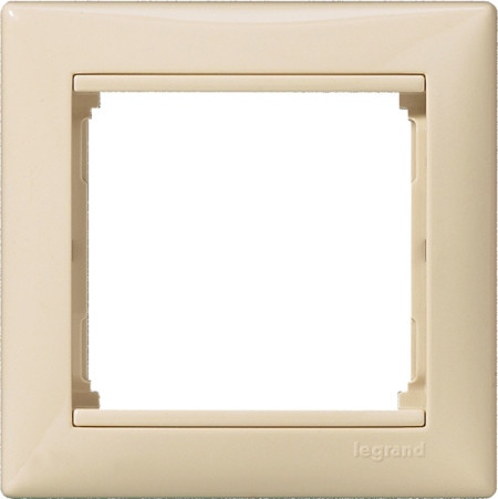 Рамка для розетки / выключателя Legrand Valena 695631