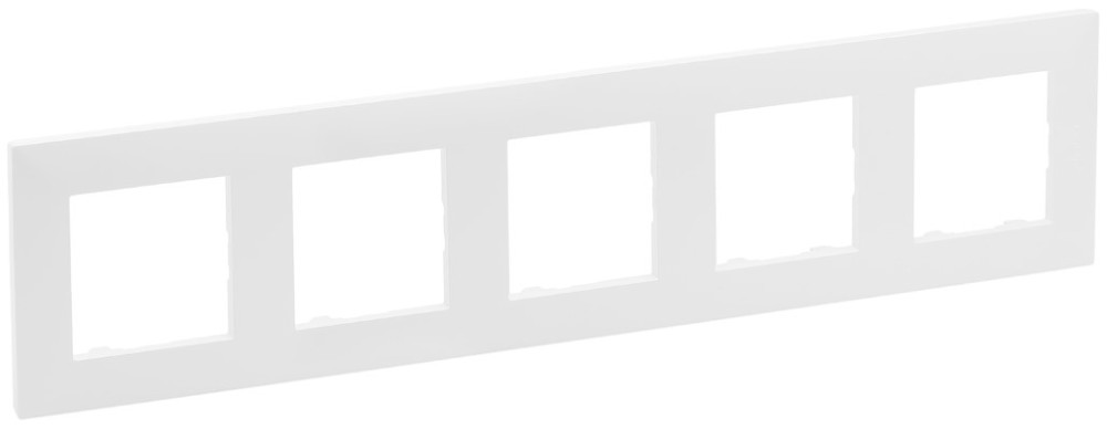 Рамка для розетки / вимикача Legrand Niloe Step 863195