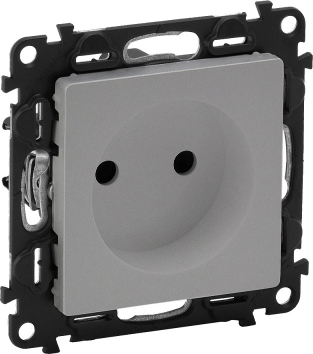 Розетка Legrand Valena Life 753616