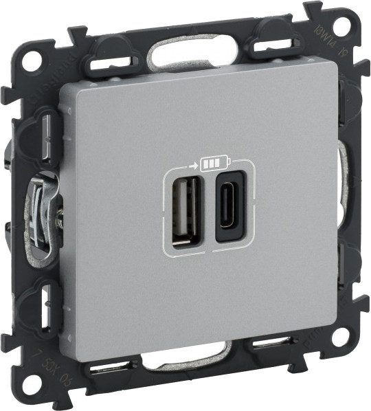 Розетка Legrand Valena Life 753306