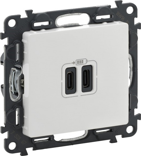 Розетка Legrand Valena Life 753107