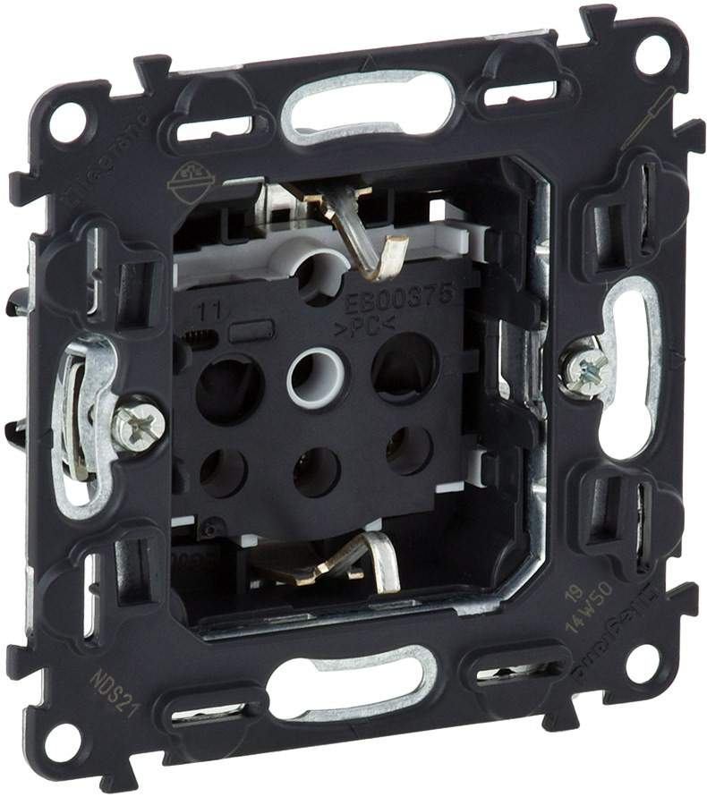 Розетка Legrand Valena InMatic 753029
