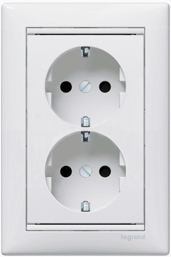 Розетка Legrand Valena Classic 774400