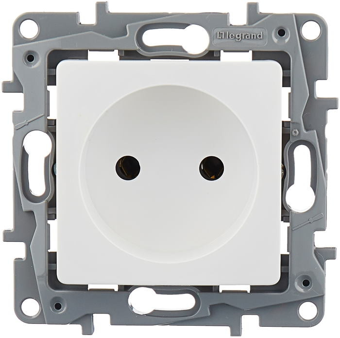 Розетка Legrand Etika 672220