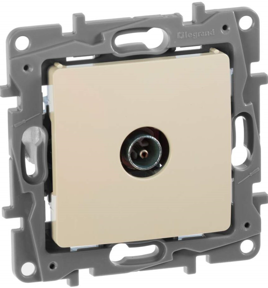 Розетка Legrand Etika 672351