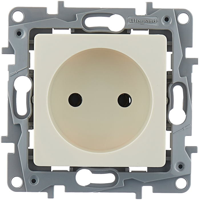 Розетка Legrand Etika 672320