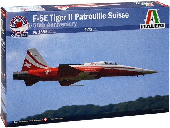 Збірна модель ITALERI F-5E Tiger ll Patrouille Suisse (172)