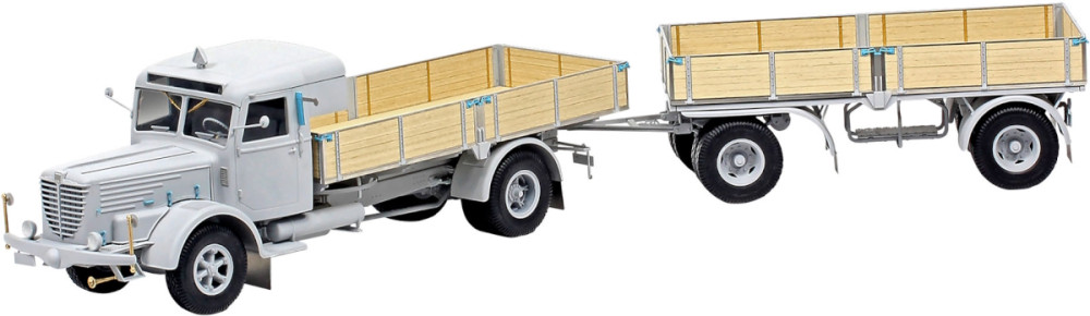Сборная модель Revell Bussing 8000 S 13 with Trailer Platinum Edition (124