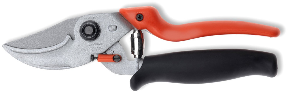 Секатор LOWE 9.109