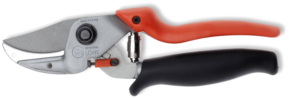 Секатор LOWE 8.109