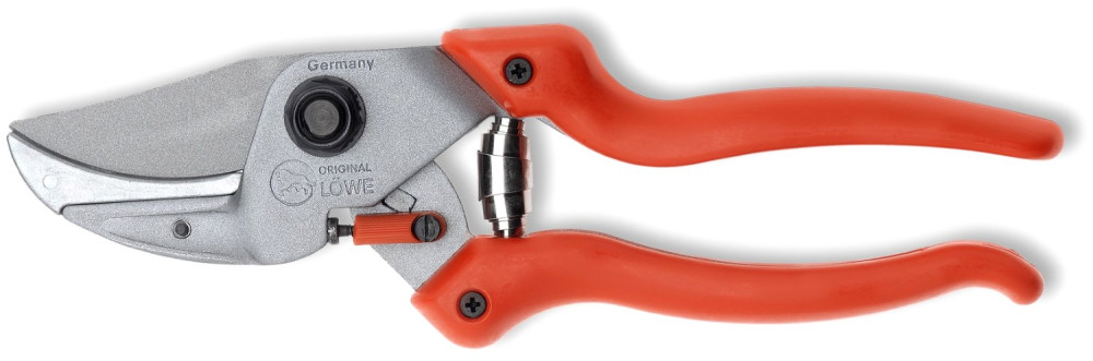 Секатор LOWE 8.104