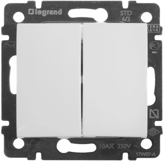Вимикач Legrand Valena Classic 774408